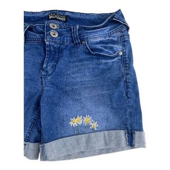 Wallflower Women Blue Denim Shorts Juniors Size 7 Embroidered Cuffed Stretch - Picture 4 of 12